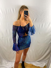 Load image into Gallery viewer, Azure Flared Sleeve Top